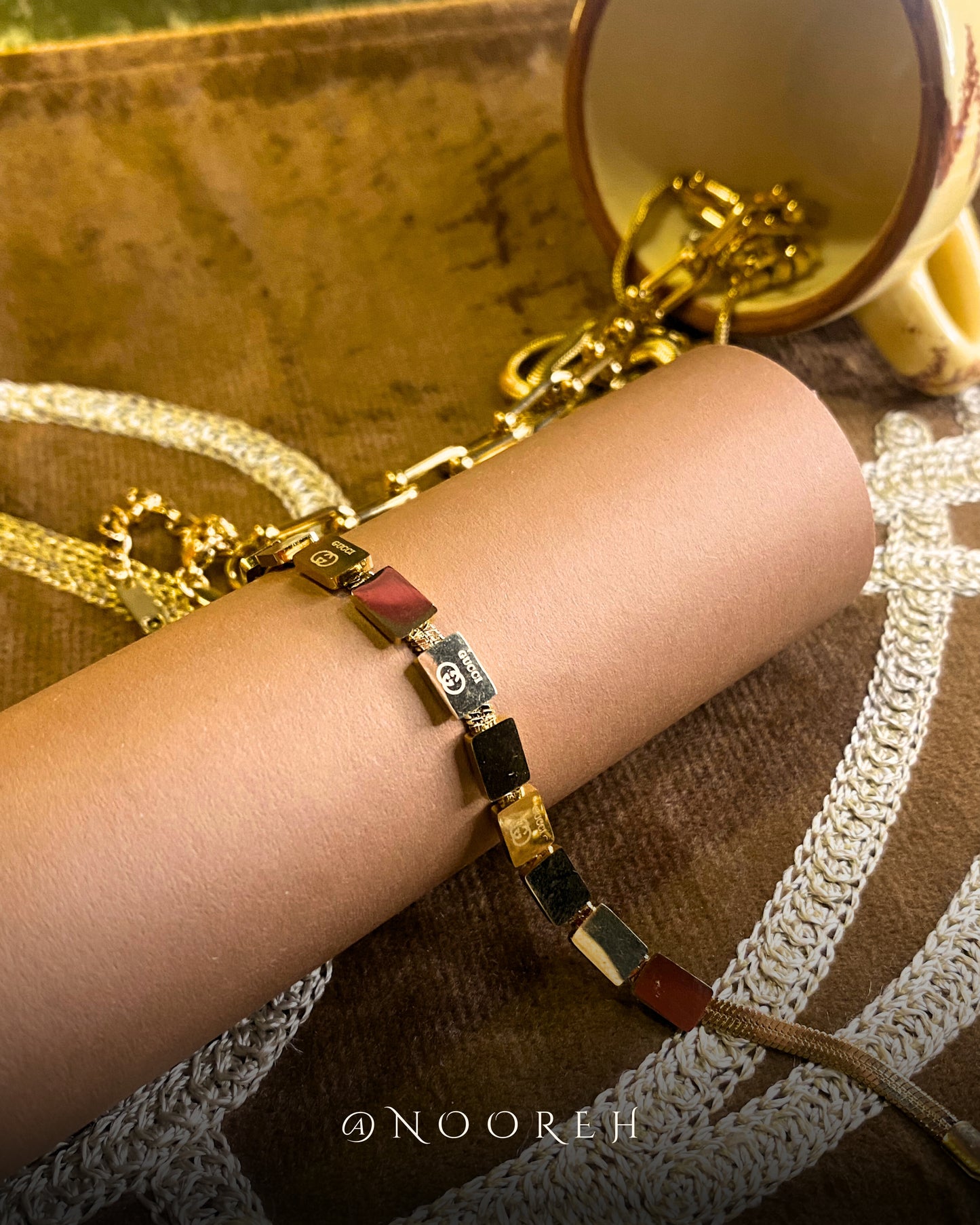 Gold bricks bracelet