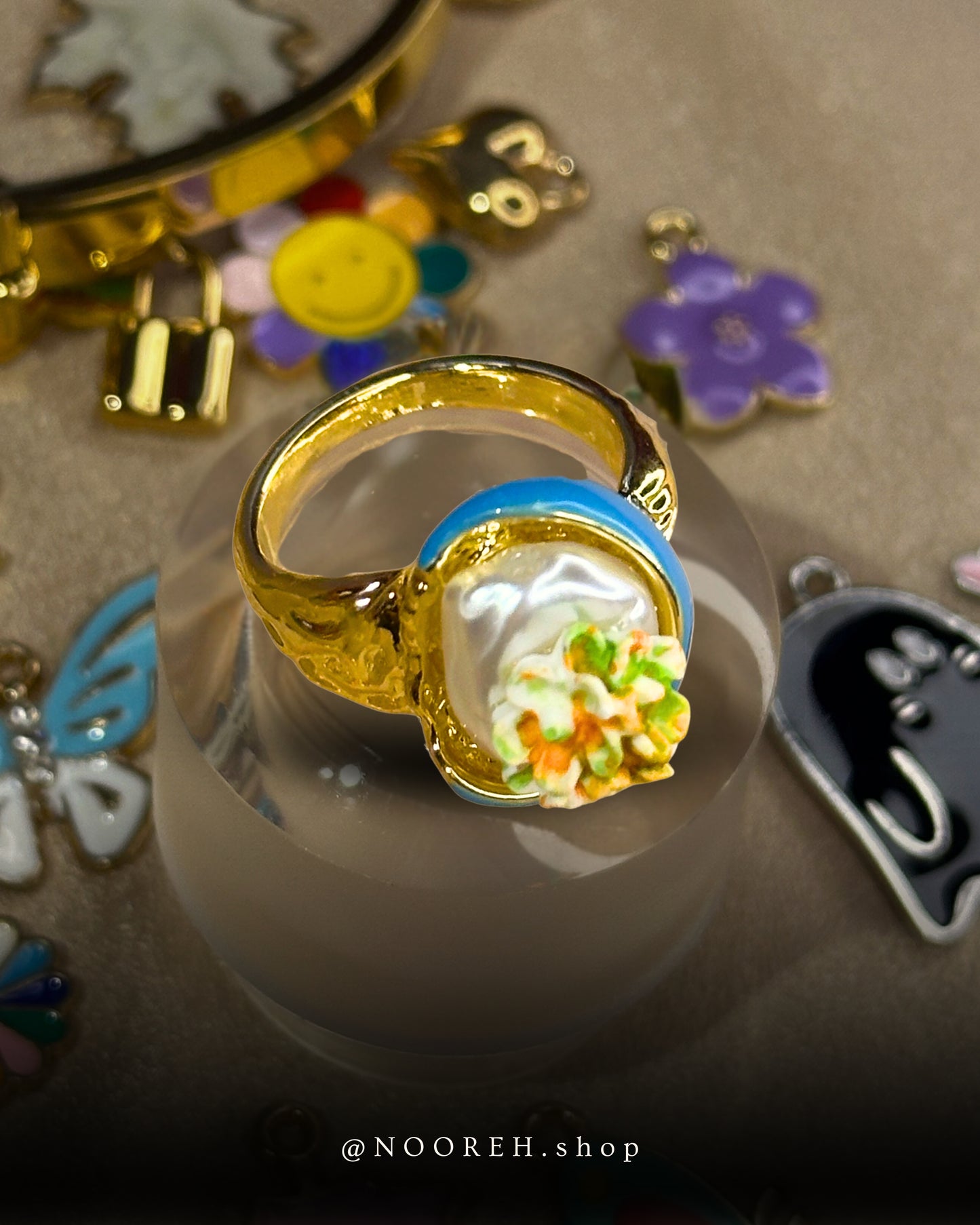 Sea shell charm ring