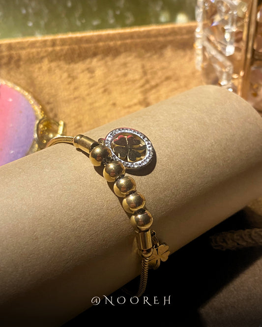 Golden leaves bracelet