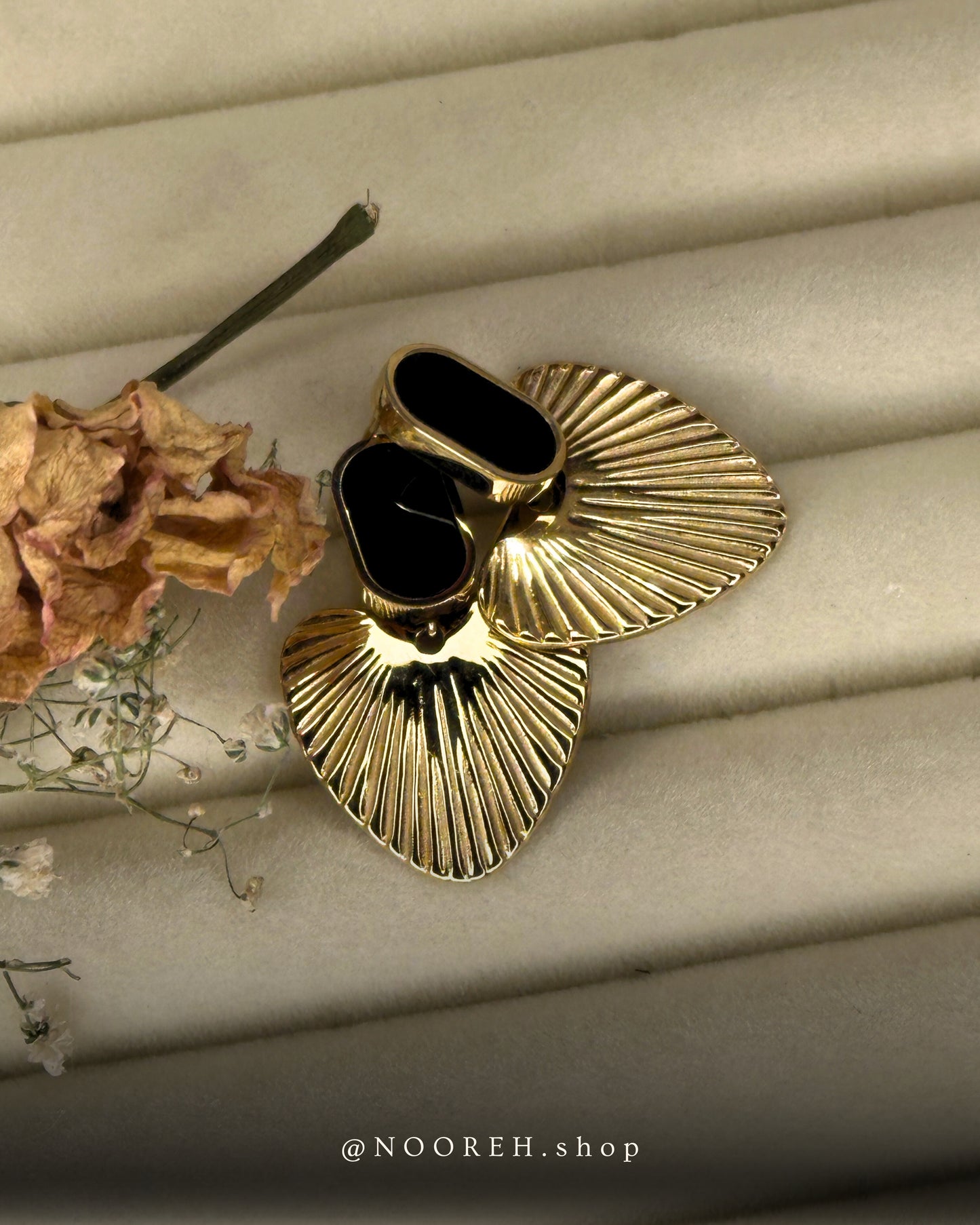 Treasure shells earrings