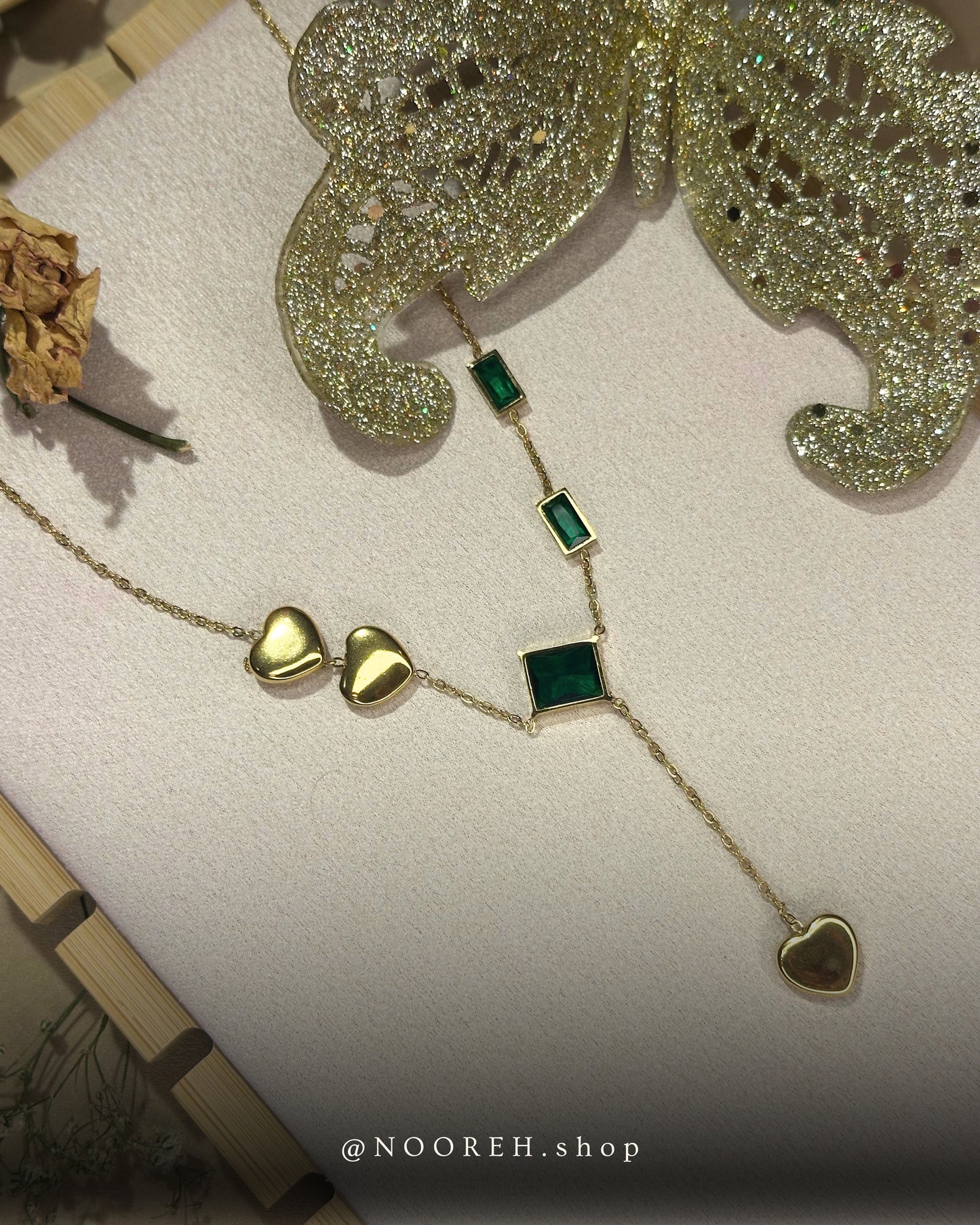 The royal emrald necklace