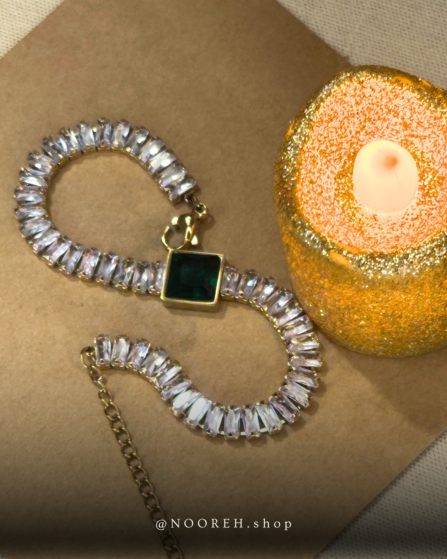 Queen’s Emerald Spark Bracelet